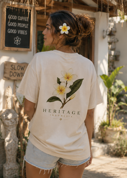 Indonesië: Frangipani T-shirt – Tropisch Bloemen Shirt