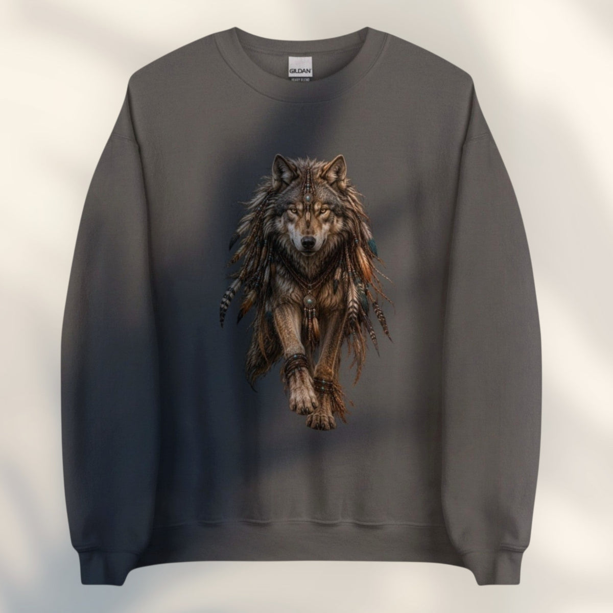 JJ Luxury House unisex grijze sweater met gedetailleerde wolf graphic en veren in aardetinten op de borst