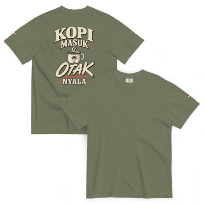 JJ Luxury House olijfgroen katoenen T-shirt met Kopi Masuk Otak Nyala print op de achterkant en Indonesische vlag